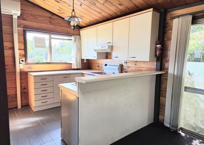  at 3 Chestnut Grove, Maungaraki, Lower Hutt, Wellington