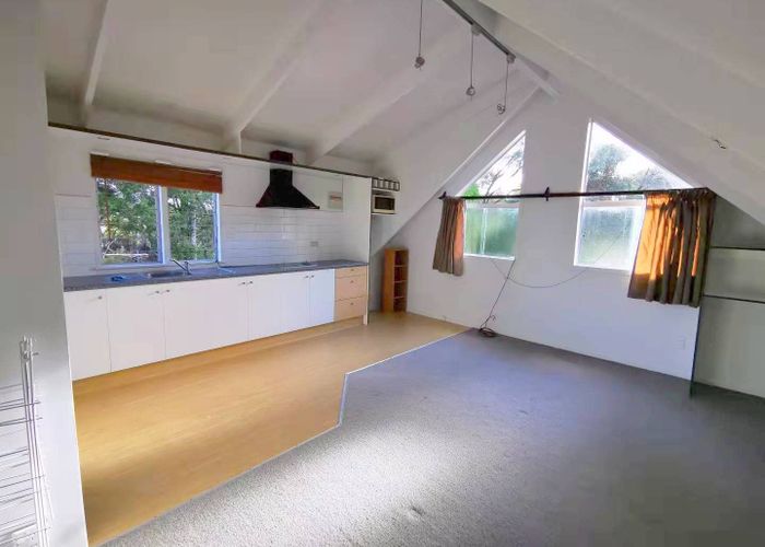  at Upstairs/30 30 Darcy Place, Massey East, Waitakere City, Auckland