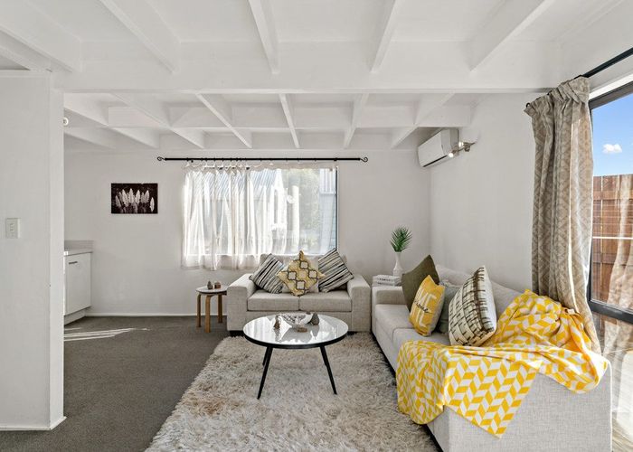  at 1/147 Spinella Drive, Bayview, North Shore City, Auckland