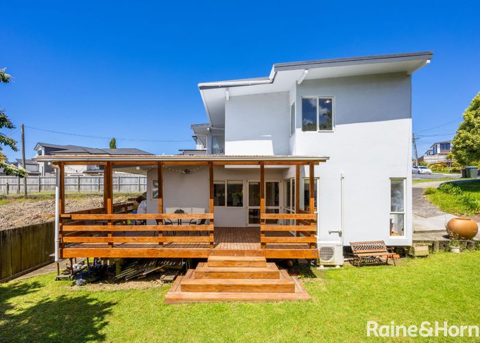  at 2 Kimber Hall Avenue, Blockhouse Bay, Auckland City, Auckland