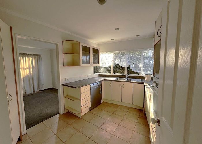  at 17H Tirimoana Road, Te Atatu South, Waitakere City, Auckland