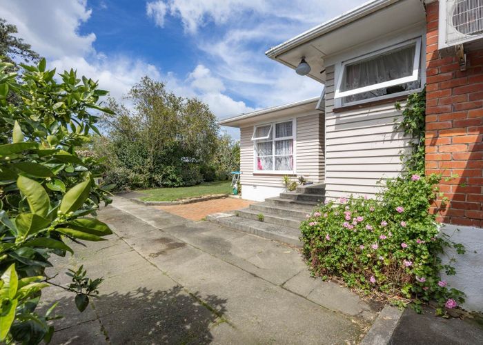  at 24 Vanguard Road, Kelston, Waitakere City, Auckland