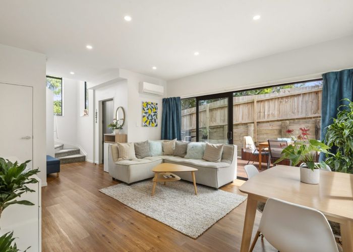  at 132A Stapleford Crescent, Browns Bay, North Shore City, Auckland