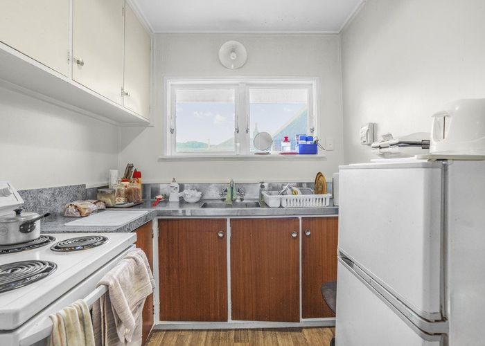  at 2 Reading Street, Wainuiomata, Lower Hutt