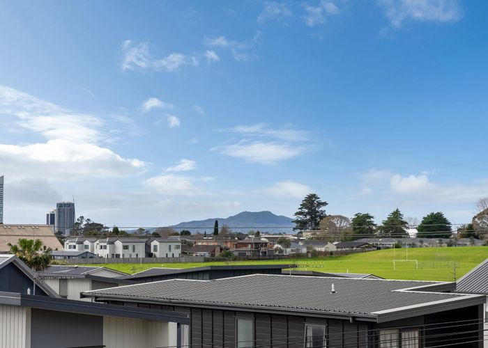  at 208/38E Fraser Avenue, Northcote, North Shore City, Auckland