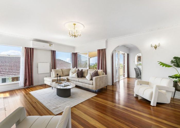  at 135 Coronation Road, Hillcrest, Auckland