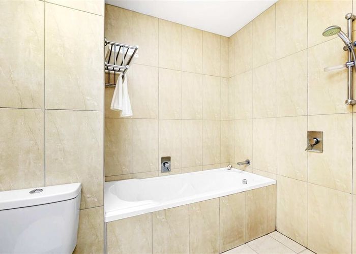  at 27/46 Peachgrove Road, Hamilton East, Hamilton