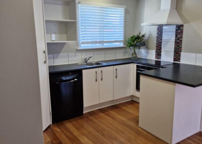  at 32 Doone Street, Lynmouth, New Plymouth, Taranaki