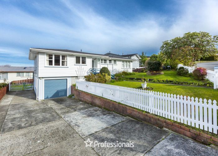  at 27 Sunnyview Drive, Brown Owl, Upper Hutt