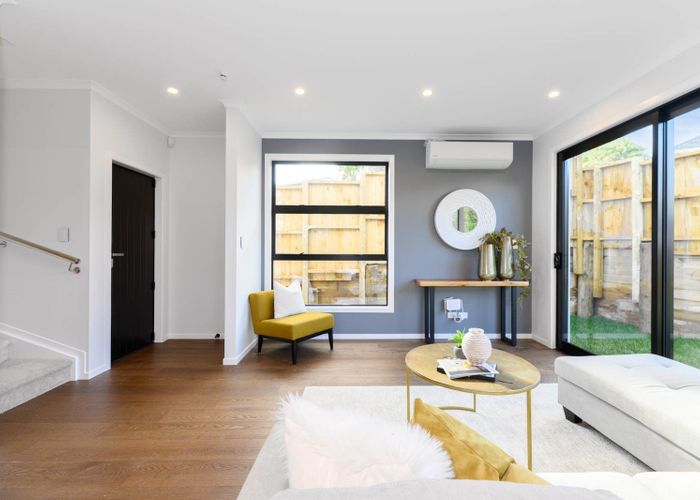  at 9 Camrose Place, Glenfield, North Shore City, Auckland