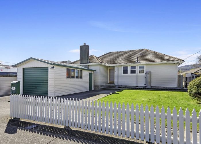  at 32 Sheridan Crescent, Trentham, Upper Hutt