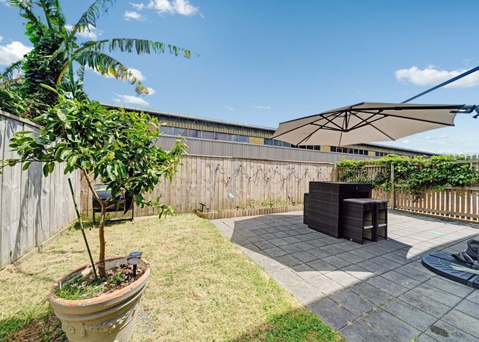 at 26 Eileen Newey Place, Henderson, Auckland