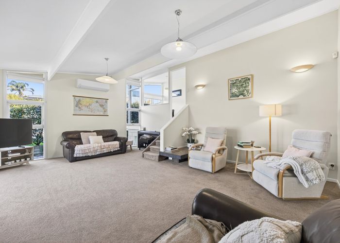 at 8 Blue Gum Rise, Sunnyhills, Manukau City, Auckland