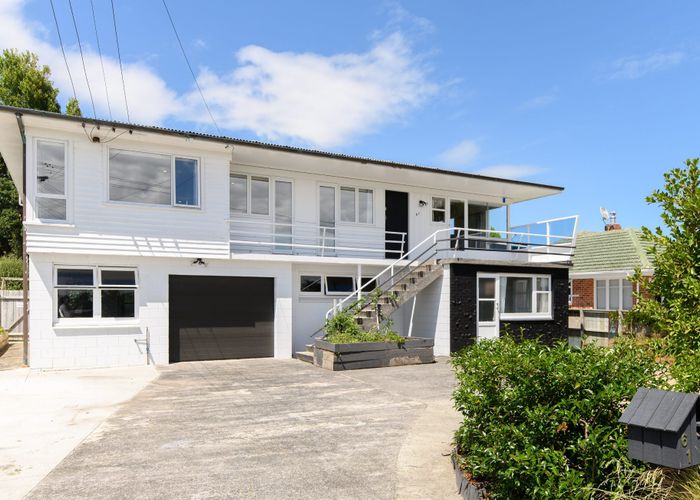  at 61 Church Road, Mangere Bridge, Auckland