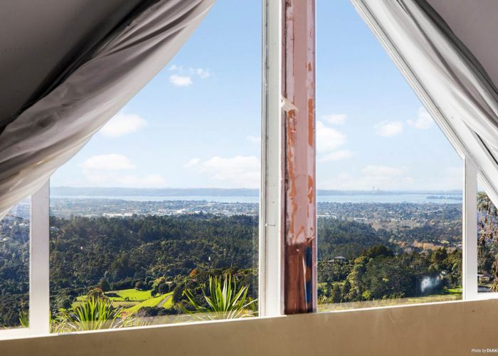  at 848 West Coast Road, Waiatarua, Auckland