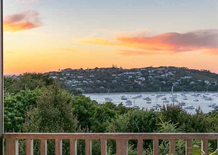  at 27 Queens Drive, Oneroa, Waiheke Island, Auckland