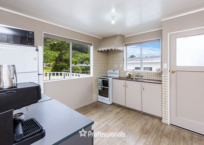  at 2/71 Gemstone Drive, Birchville, Upper Hutt