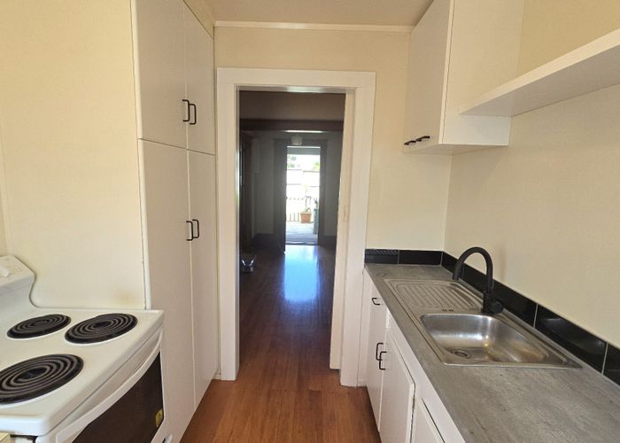 at 37 Louvain Ave, Mount Roskill, Auckland City, Auckland