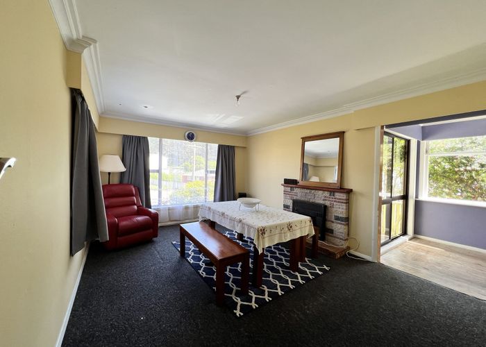  at 24 York Place, Cannons Creek, Porirua