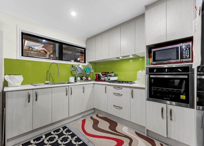  at 6 Caserta Place, Clover Park, Auckland