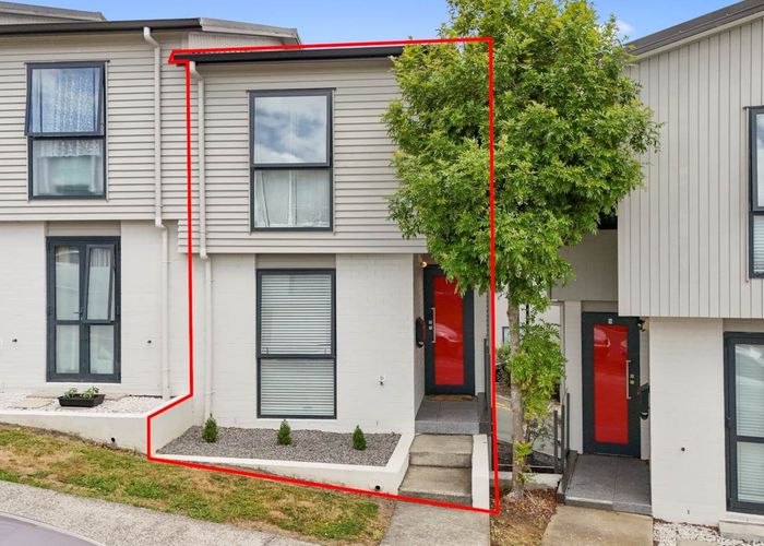  at 8/10 Silver Moon Road, Albany, North Shore City, Auckland