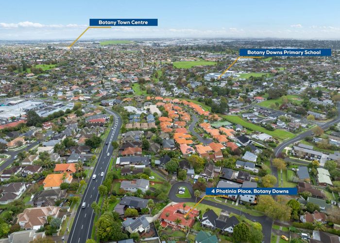  at 4 Photinia Place, Botany Downs, Manukau City, Auckland