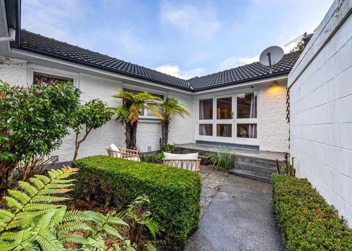 at 3/42 Office Road, Merivale, Christchurch City, Canterbury