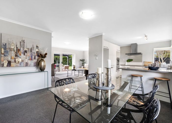  at 20 John Lister Close, Golflands, Auckland