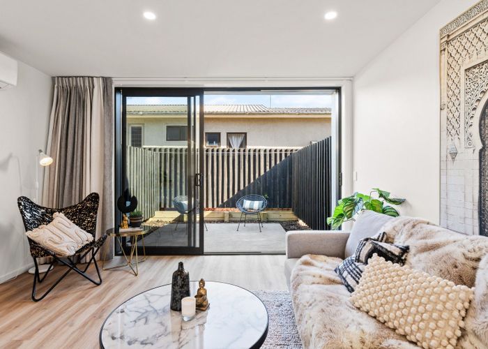  at 5 Nimon Lane, Caversham, Dunedin