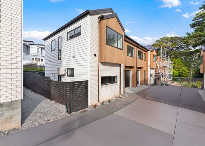  at 27 Red Hill Road, Red Hill, Papakura, Auckland