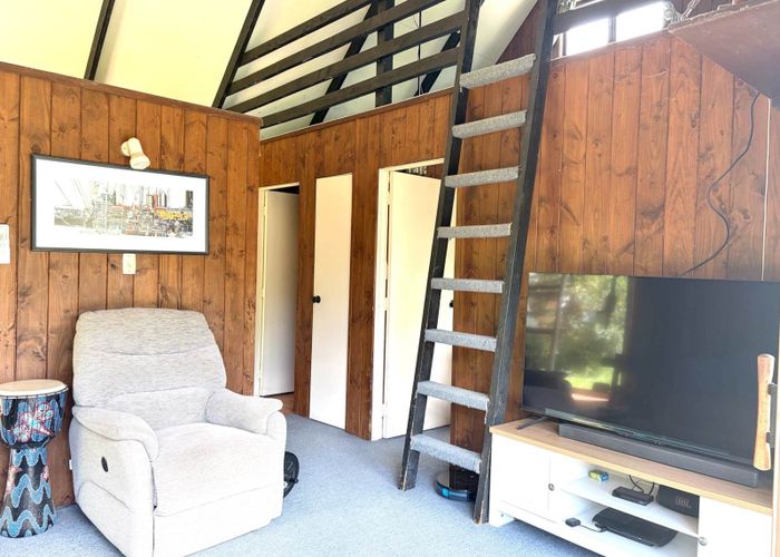  at 2/41 Cedar Terrace, Stanmore Bay, Whangaparaoa