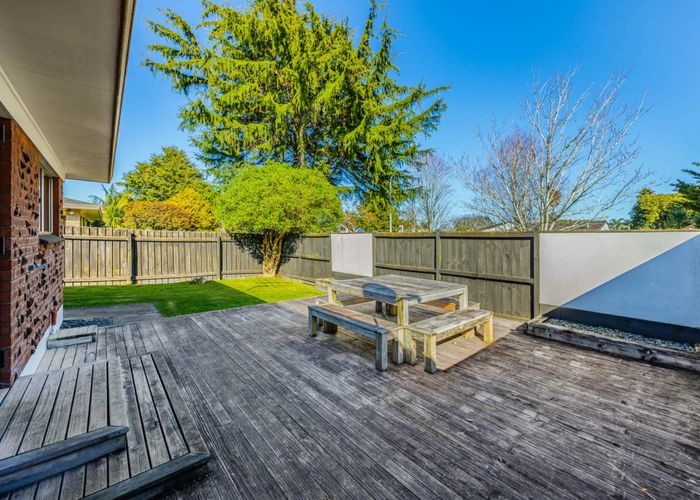  at 1/22 Beaumaris Way, Conifer Grove, Papakura, Auckland