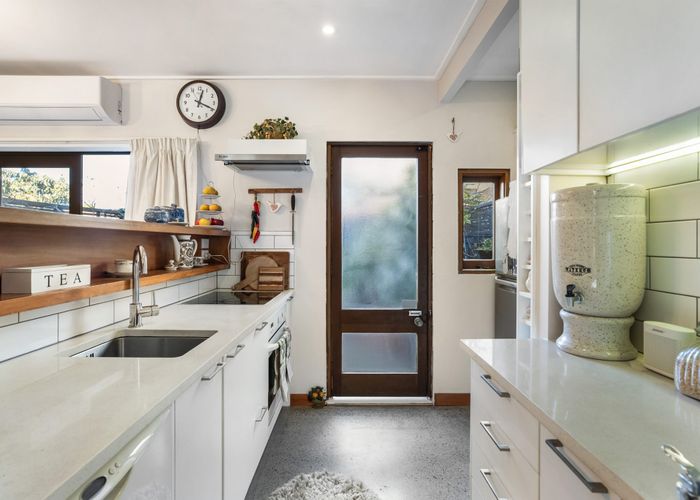  at 8/14 Fowlds Avenue, Sandringham, Auckland City, Auckland