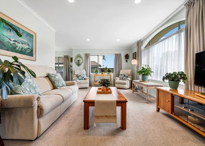  at 26 Stellamaris Way, Northpark, Manukau