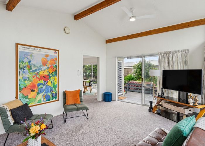  at 4 Sylvan Avenue, Waikanae, Waikanae