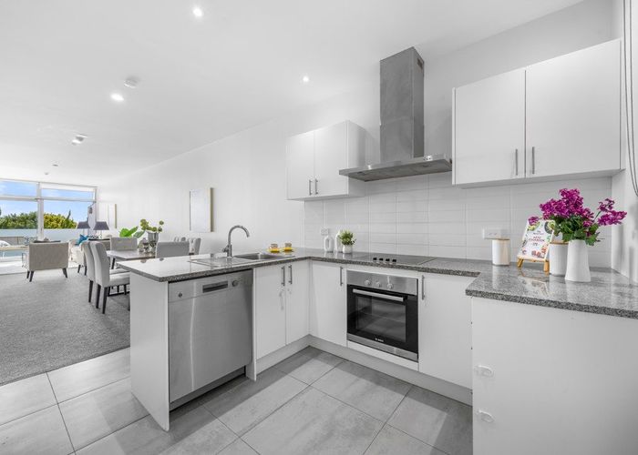  at 104/102 Pakuranga Road, Pakuranga, Manukau City, Auckland