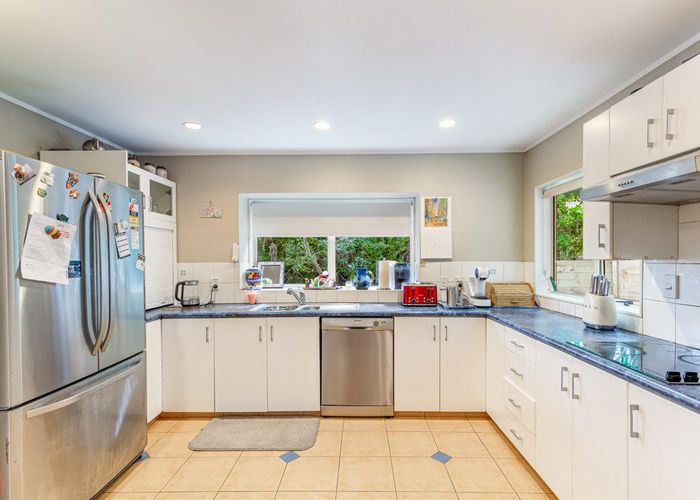  at 21A Woodfern Crescent, Titirangi, Auckland