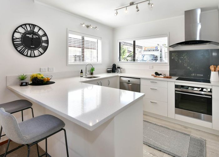  at 1/20 Wolsley Avenue, Milford, Auckland