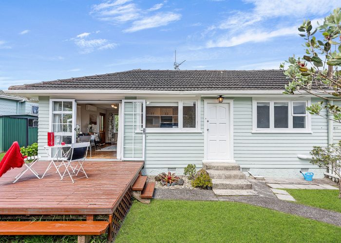  at 2/65 Moore Street, Howick, Auckland