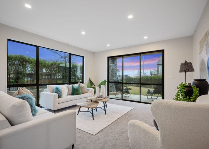  at 40 Te Oneroa Way, Long Bay, North Shore City, Auckland