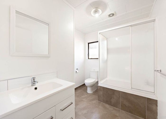  at 4/22 Longford Street, Mount Wellington, Auckland