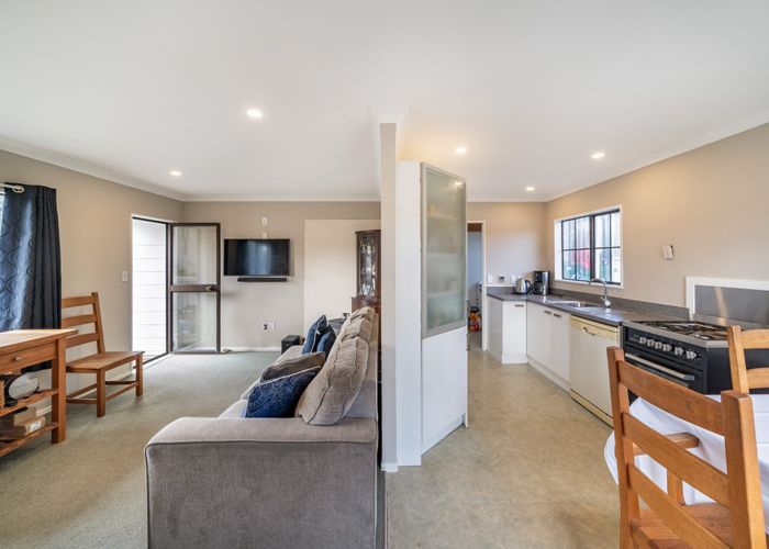  at 6 Edelweiss Grove, Timberlea, Upper Hutt, Wellington