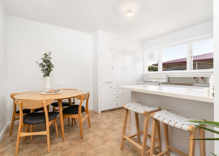  at 324 Memorial Avenue, Burnside, Christchurch