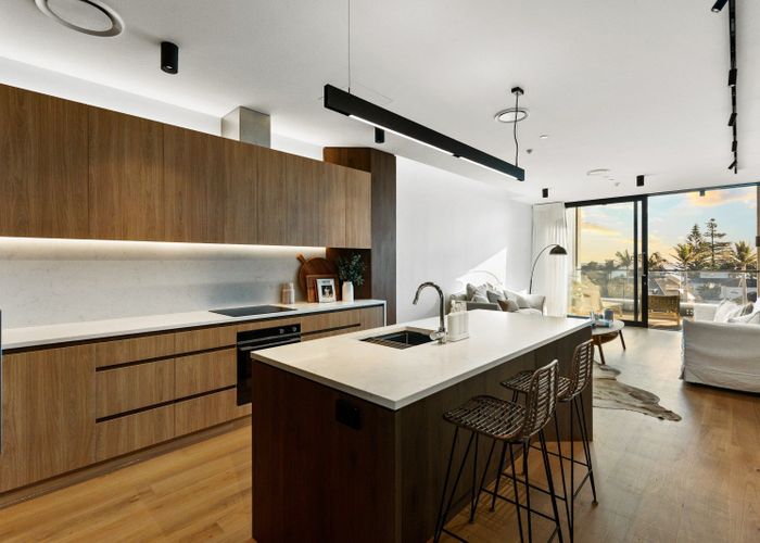  at 12/423 Beach Road, Mairangi Bay, North Shore City, Auckland