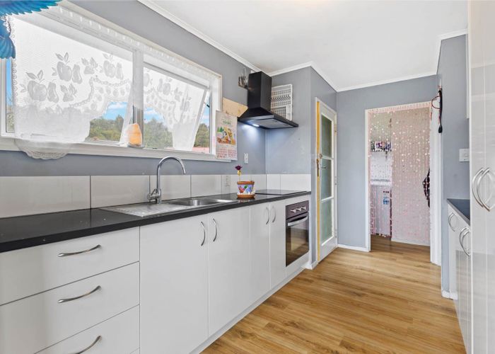  at 24 Redcrest Avenue, Red Hill, Papakura, Auckland