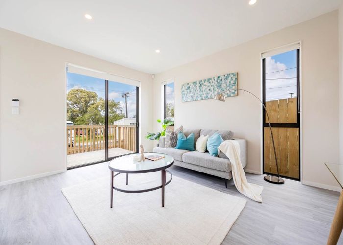  at 1/36 Tiroroa Avenue, Te Atatu South, Waitakere City, Auckland