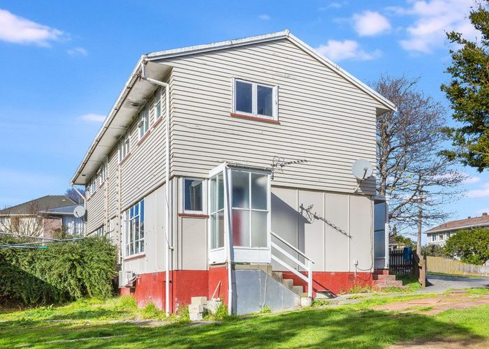  at 10 Lincoln Grove, Cannons Creek, Porirua, Wellington