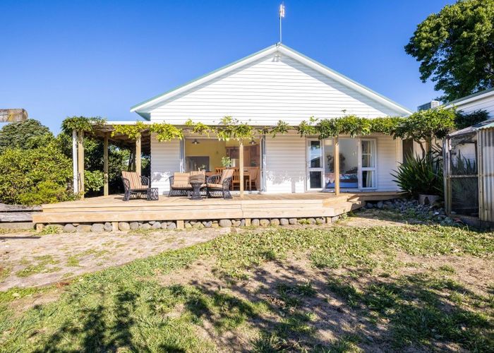 Free property data for 46 Takiroa Street, Urenui homes.co.nz