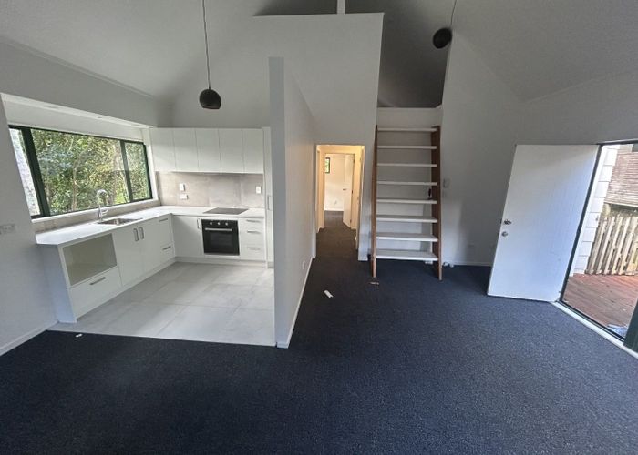  at 5 Lysander Crescent, Beach Haven, Auckland