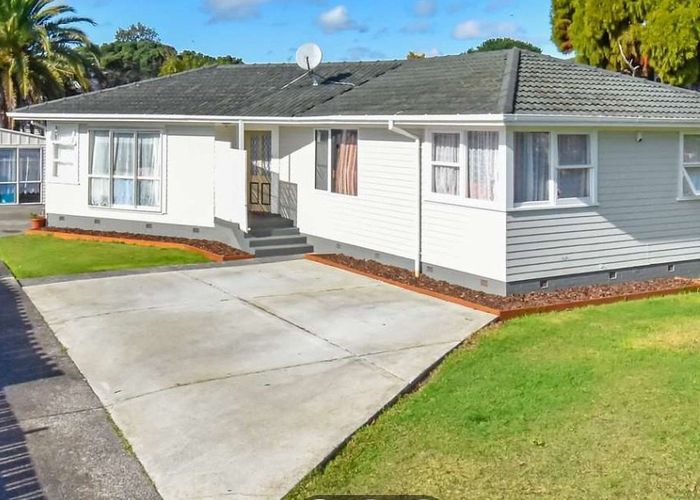  at 8 Cullinan Avenue, Mangere, Manukau City, Auckland